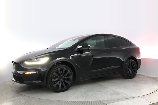 2022 Tesla Model X — photo 14 of 25