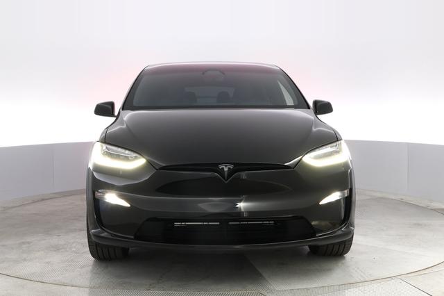 2022 Tesla Model X — photo 9 of 25