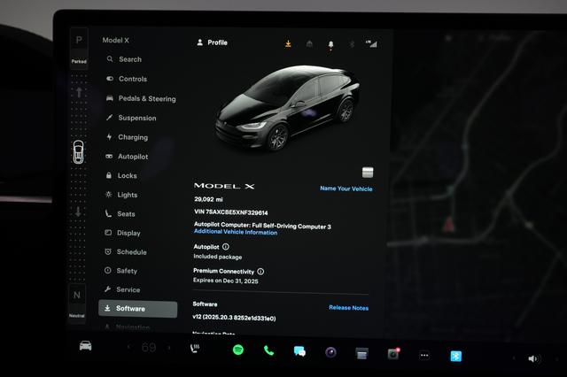 2022 Tesla Model X — photo 5 of 25