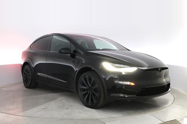 2022 Tesla Model X — photo 10 of 25