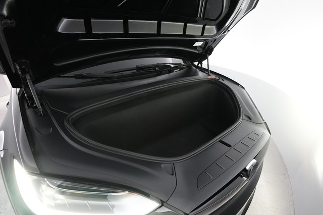 2022 Tesla Model X — photo 24 of 25