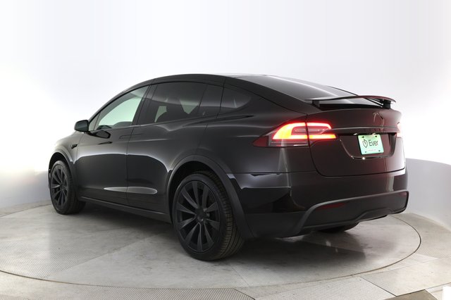 2022 Tesla Model X — photo 13 of 25
