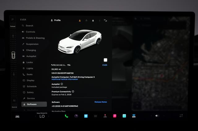 2023 Tesla Model S — photo 5 of 22