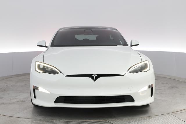 2023 Tesla Model S — photo 9 of 22