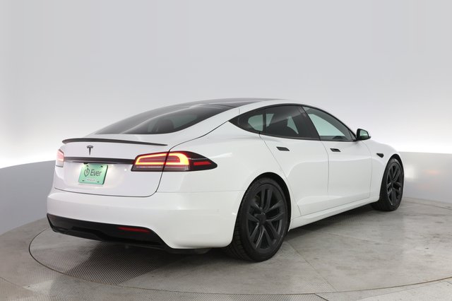 2023 Tesla Model S — photo 2 of 22