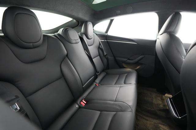 2023 Tesla Model S — photo 4 of 22