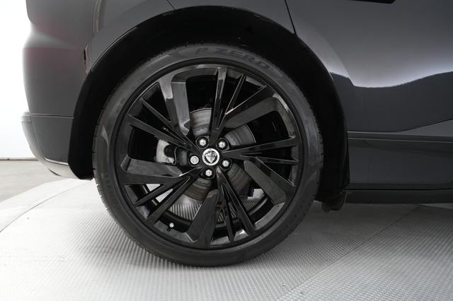 2024 Jaguar I-Pace — photo 7 of 22