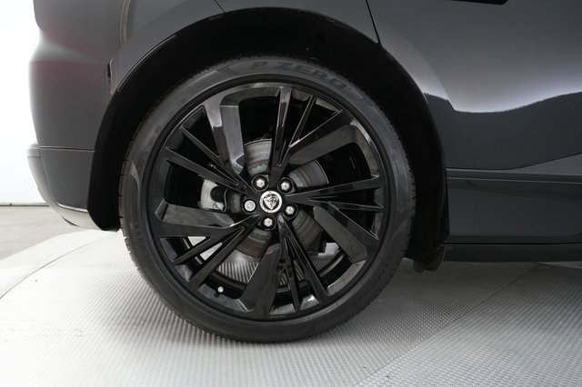 2024 Jaguar I-Pace — photo 7 of 22