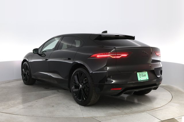 2024 Jaguar I-Pace — photo 13 of 22