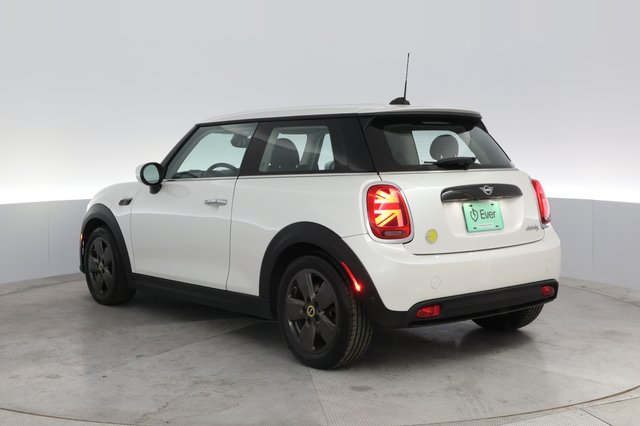 2024 MINI Cooper SE — photo 12 of 25