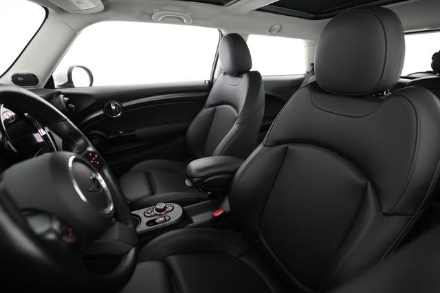 2024 MINI Cooper SE — photo 3 of 25