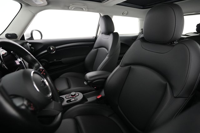 2024 MINI Cooper SE — photo 3 of 25