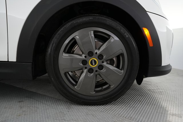 2024 MINI Cooper SE — photo 7 of 25