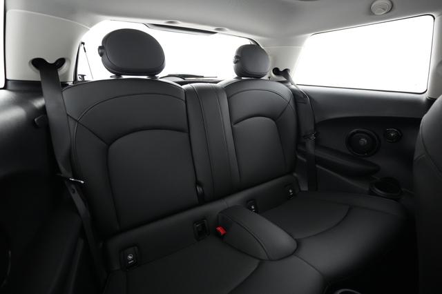 2024 MINI Cooper SE — photo 4 of 25