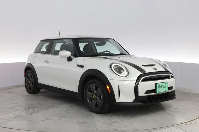 2024 MINI Cooper SE — photo 10 of 25