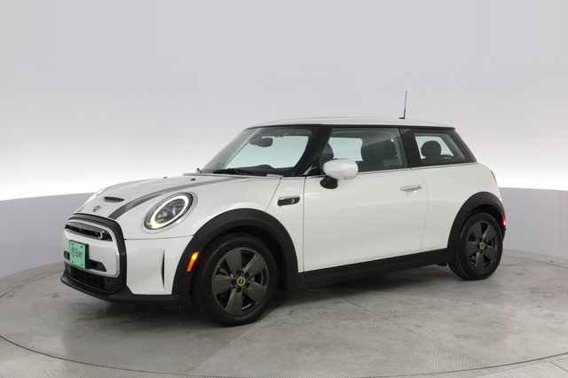 2024 MINI Cooper SE — photo 13 of 25