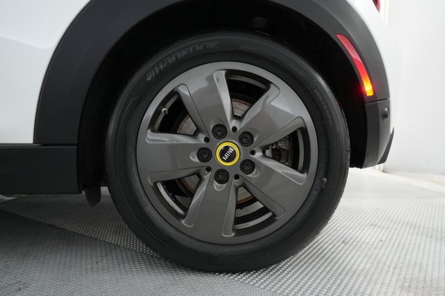 2024 MINI Cooper SE — photo 15 of 25