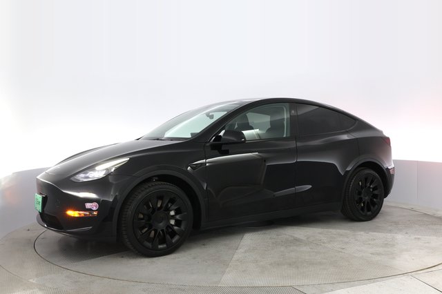 2023 Tesla Model Y — photo 13 of 22
