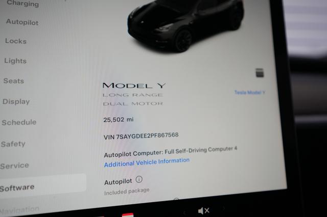 2023 Tesla Model Y — photo 5 of 22