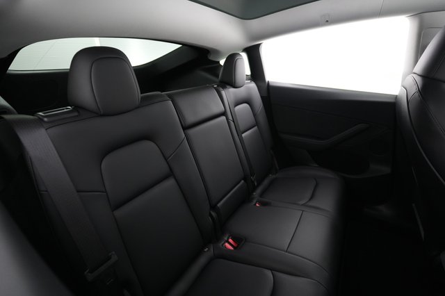 2023 Tesla Model Y — photo 4 of 22