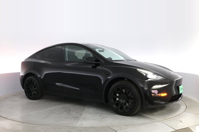 2023 Tesla Model Y — photo 11 of 22