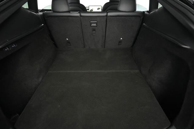 2023 Tesla Model Y — photo 6 of 22