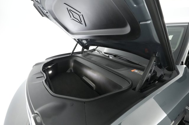 2023 Rivian R1S — photo 22 of 23