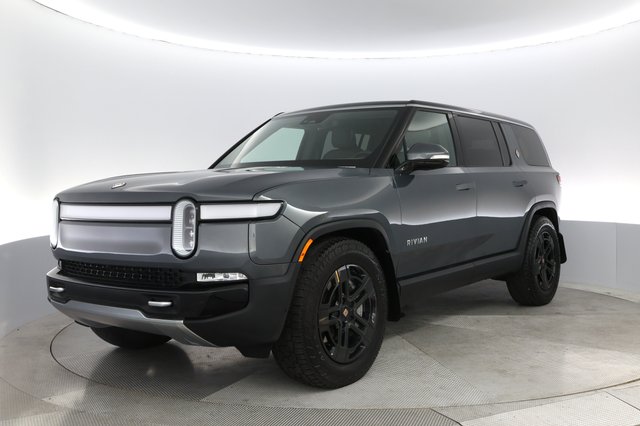 2023 Rivian R1S — VIN 7PDSGBBA3PN021713