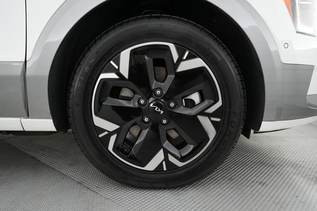 2023 Kia Niro EV — photo 7 of 23