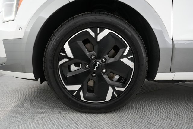 2023 Kia Niro EV — photo 15 of 23