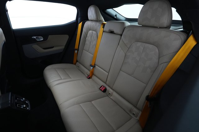 2022 Polestar 2 — photo 18 of 23