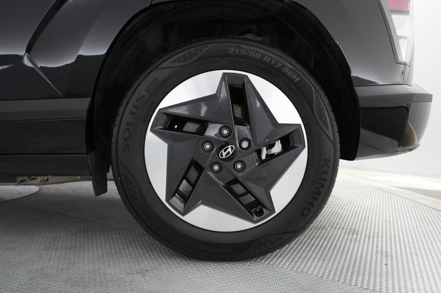 2024 Hyundai Kona — photo 7 of 25