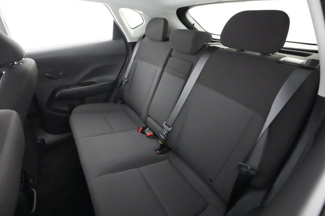 2024 Hyundai Kona — photo 18 of 25