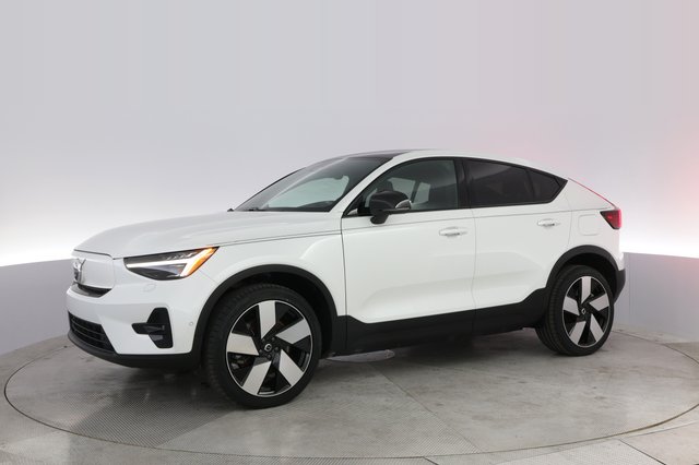 2023 Volvo C40 Recharge — photo 14 of 23