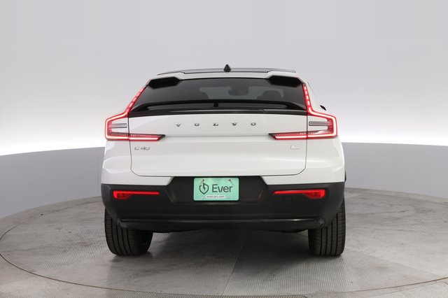 2023 Volvo C40 Recharge — photo 12 of 23
