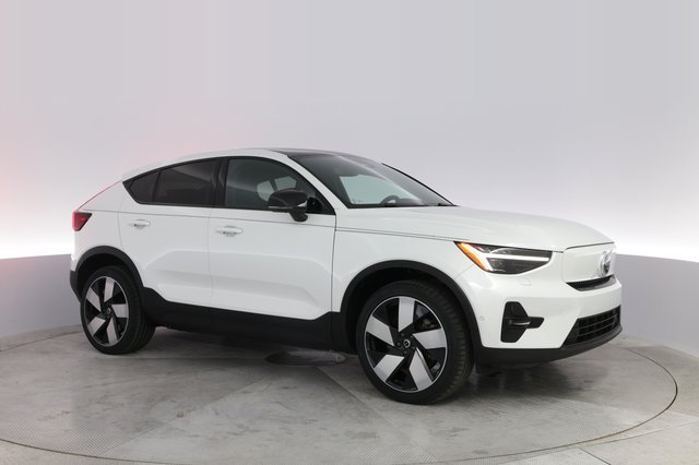 2023 Volvo C40 Recharge — photo 11 of 23