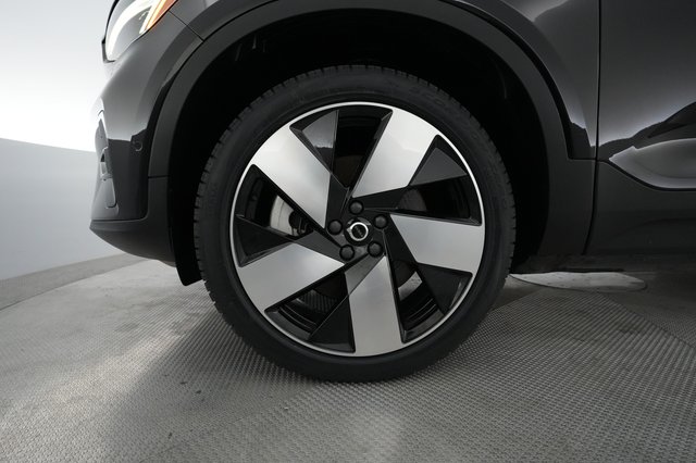 2023 Volvo C40 Recharge — photo 15 of 27