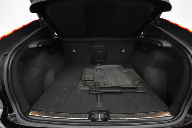 2023 Volvo C40 Recharge — photo 6 of 27