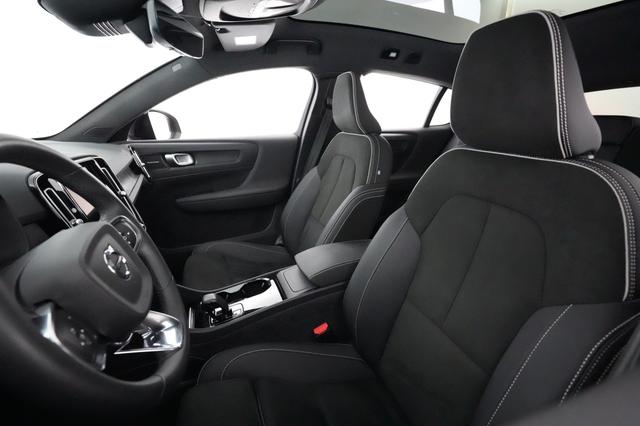 2023 Volvo C40 Recharge — photo 3 of 27