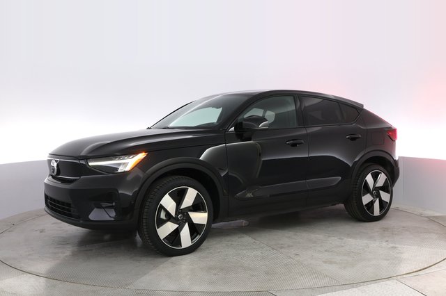 2023 Volvo C40 Recharge — photo 14 of 27