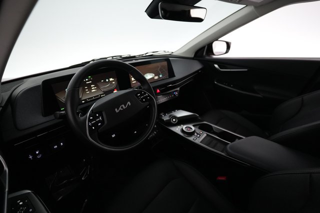 2023 Kia EV6 — photo 3 of 21