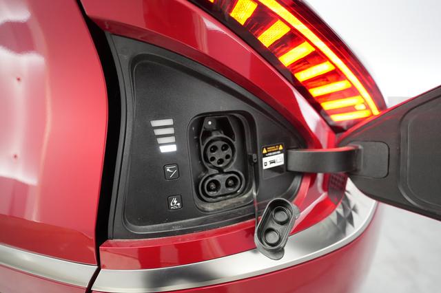 2023 Kia EV6 — photo 8 of 21