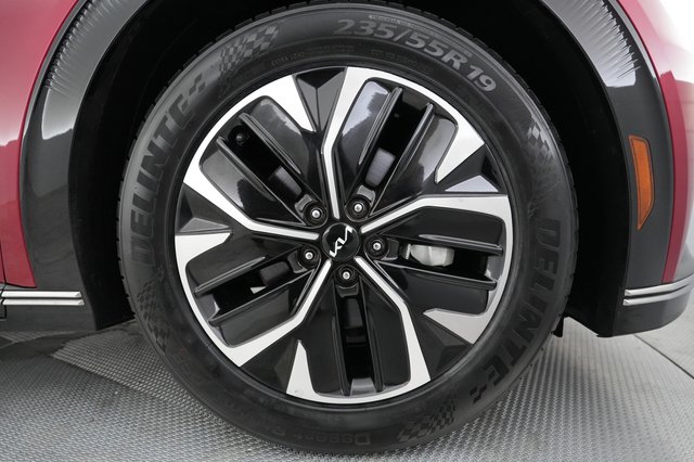 2023 Kia EV6 — photo 15 of 21