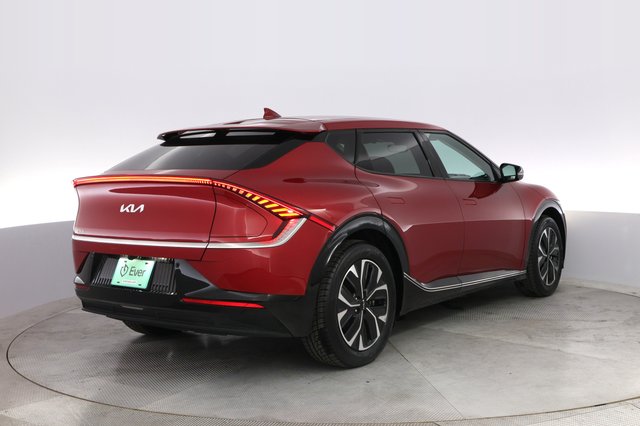 2023 Kia EV6 — photo 2 of 21