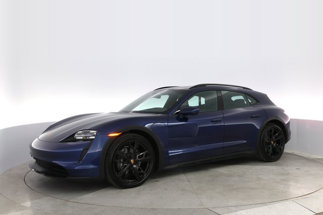 2022 Porsche Taycan — photo 14 of 23