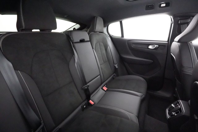 2022 Volvo C40 Recharge — photo 4 of 24