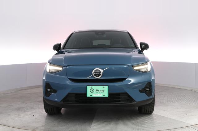 2022 Volvo C40 Recharge — photo 9 of 24