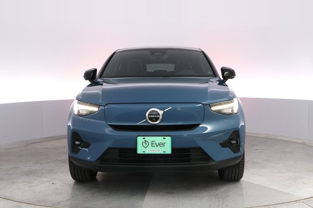 2022 Volvo C40 Recharge — photo 9 of 24