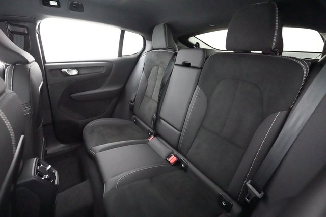 2022 Volvo C40 Recharge — photo 19 of 24