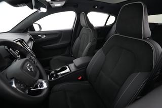 2022 Volvo C40 Recharge — photo 3 of 24
